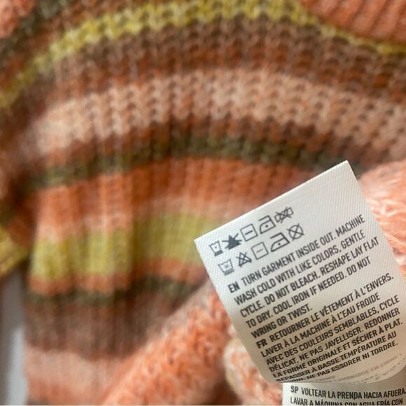 American Eagle knit rainbow oversized crewneck sweater size XS - Picture 7 of 7